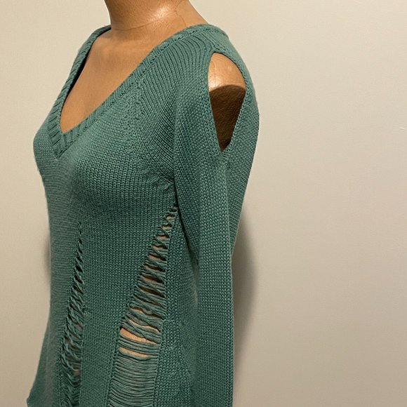 VENUS - green sweaters -size small/medium - Picture 3 of 7